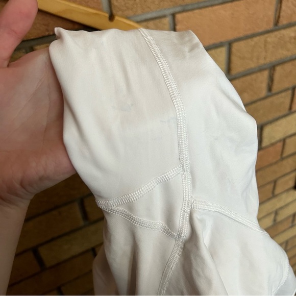 Lululemon Mesh In Motion Crop 23" White Athletic Leggings Size 8 - Picture 7 of 7